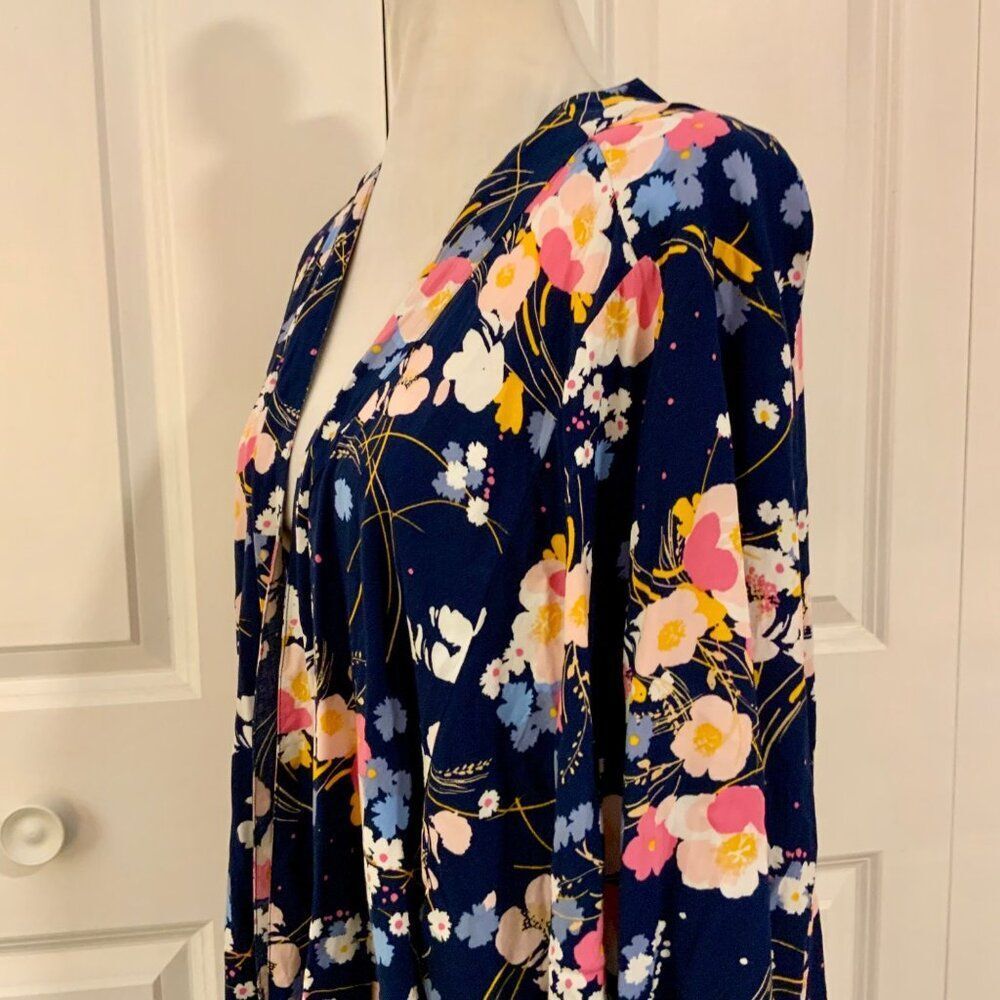a.n.a. Blue Floral Balloon Tassel Trim Sleeve Rayon Kimono Cardigan Large - Picture 4 of 10
